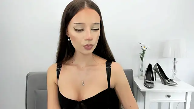 EmilyDarling online show from October 9, 8:46 pm