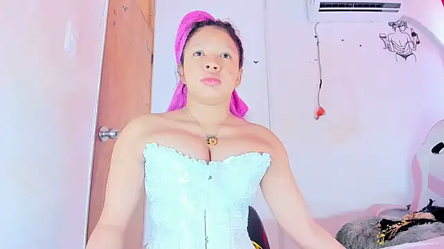 Emily Coper18 online show from March 2, 1:51 pm