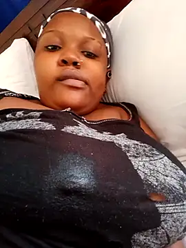 queennapal online show from March 15, 12:18 pm