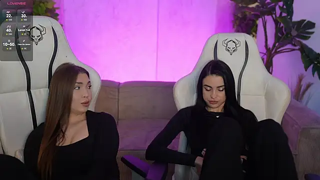 Tina Breeze online show from December 17, 8:18 am