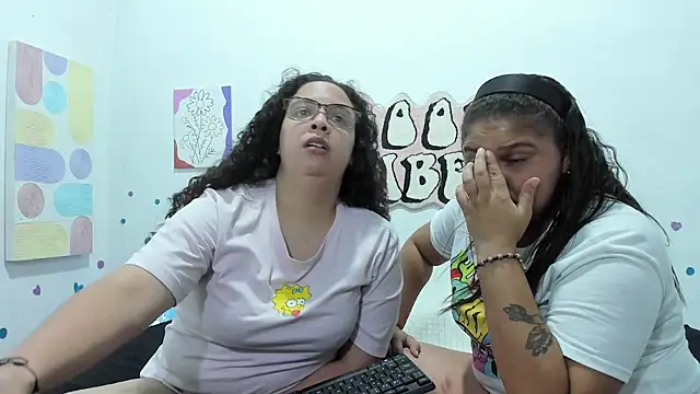 Danielaandximena online show from December 5, 2:22 am