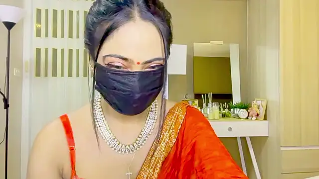 MonalisaDono18 online show from March 17, 9:57 am