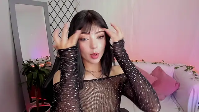  mia collins b  online show from June 6, 1:45 am