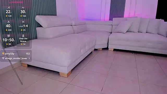 viiolet thomas online show from November 25, 8:20 pm