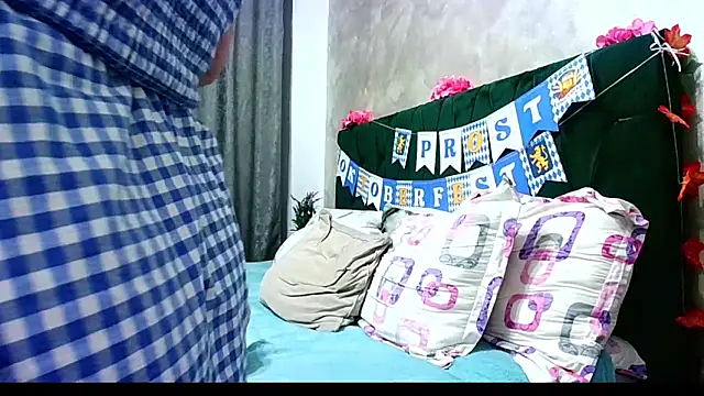 Snapshot of MikySWeet7 chatting on September 26, 9:45 pm MikySWeet7 online show from September 26, 9:45 pm