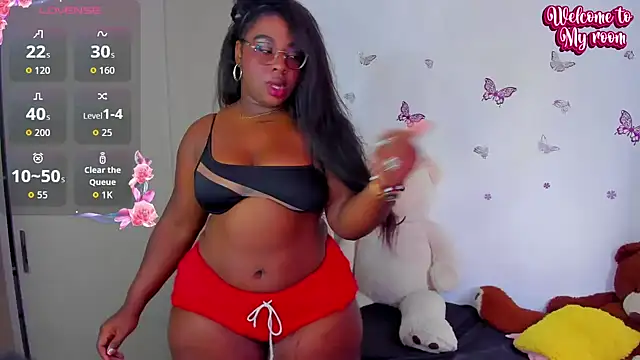 Naomii King online show from May 28, 7:45 pm