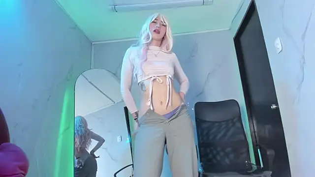 LilithCooperr  online show from November 21, 10:45 pm