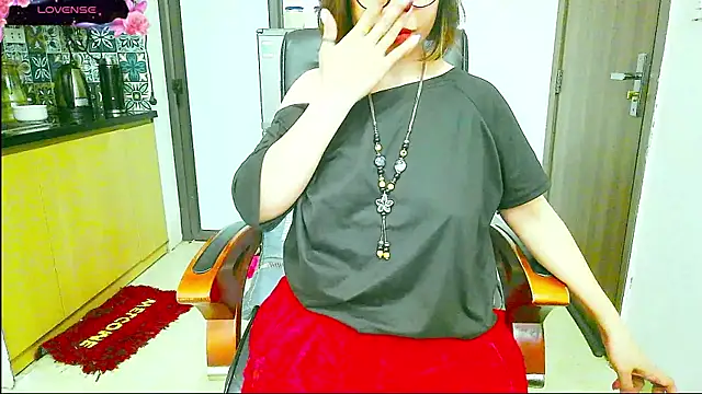 Snapshot of Miu-Le chatting on October 4, 10:14 pm Miu-Le online show from October 4, 10:14 pm