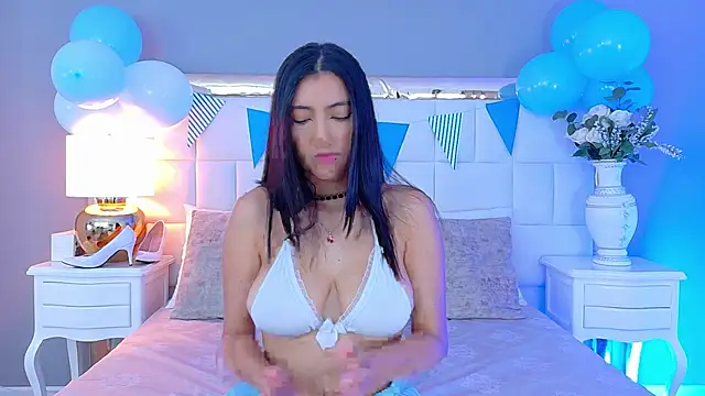 Julie Bennet online show from September 18, 4:55 am