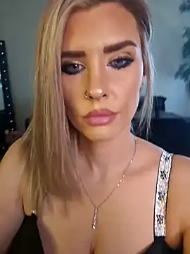 ellieconradxo online show from September 15, 5:31 pm