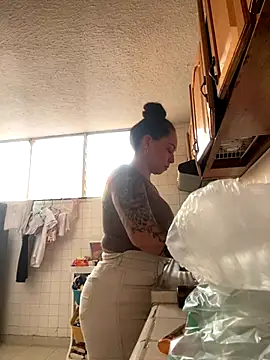 HealingHoney online show from September 25, 10:18 pm