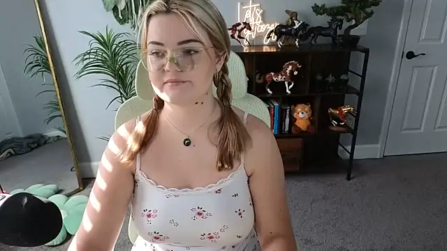 Briiantix online show from November 3, 1:48 pm