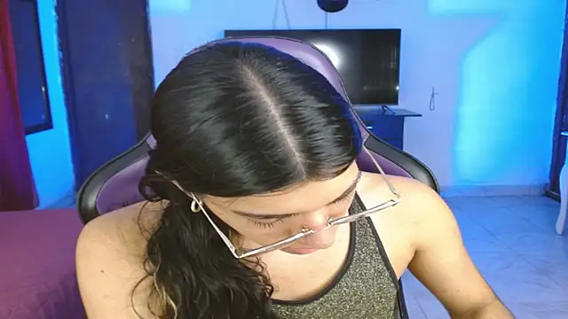 engielphoenis14 online show from February 23, 9:25 pm