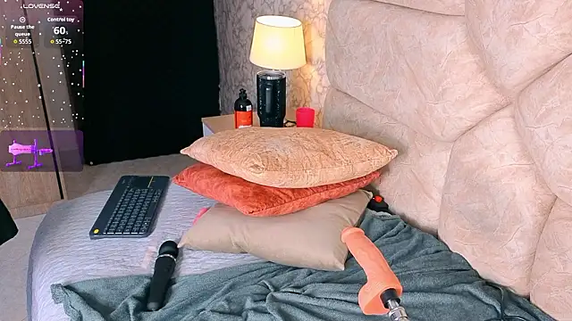 amatista  smith online show from February 19, 9:02 pm