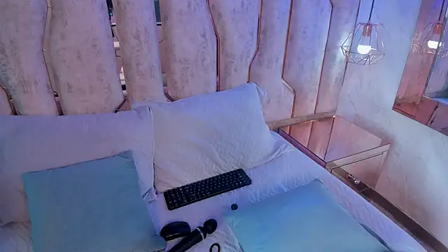 barbara cambels online show from February 9, 8:00 pm