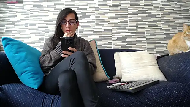 VioletaGomezCo online show from December 4, 3:35 pm