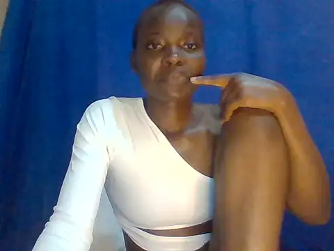 sweet love00 online show from July 12, 10:49 am