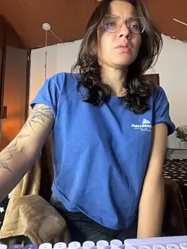 karlamorris  online show from May 31, 1:39 pm