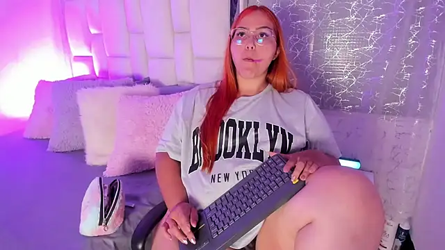 LeahxBarker online show from November 2, 2:15 am