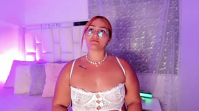 LeahxBarker online show from December 16, 1:22 am