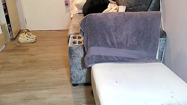 iamMalixxx online show from April 5, 3:44 pm