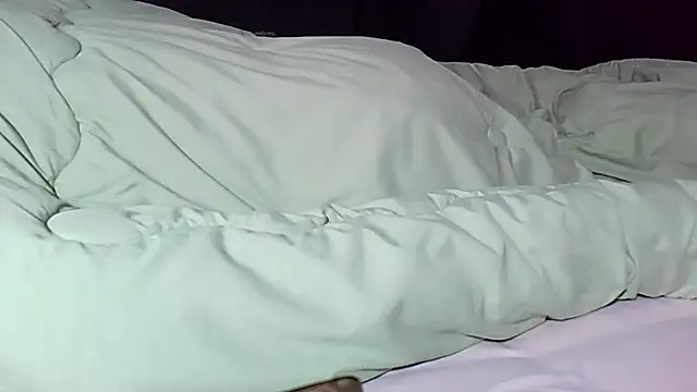 iamMalixxx online show from September 16, 4:04 pm