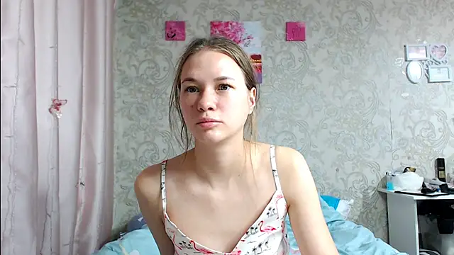 Snapshot of leila_bambi_ chatting on September 23, 2:48 pm leila bambi online show from September 23, 2:48 pm