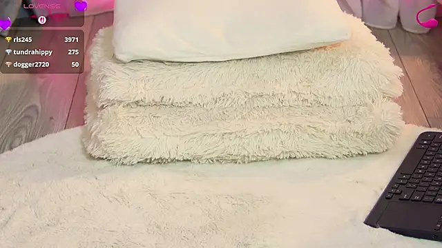 EvaSparks  online show from May 15, 11:29 pm