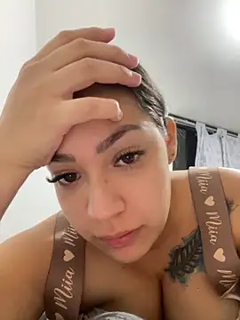 Latina vanessa online show from December 4, 6:04 am