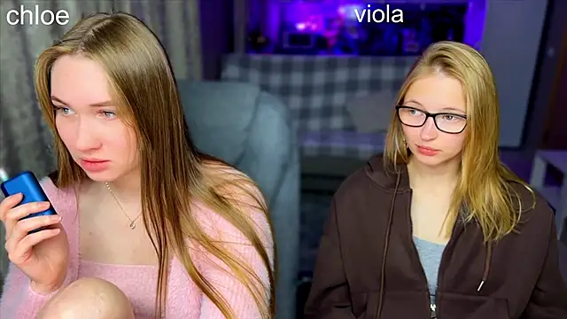Snapshot of ChloeMillerMeow chatting on October 6, 7:40 pm ChloeMillerMeow online show from October 6, 7:40 pm