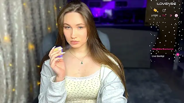 Snapshot of ChloeMillerMeow chatting on September 17, 7:12 pm ChloeMillerMeow online show from September 17, 7:12 pm
