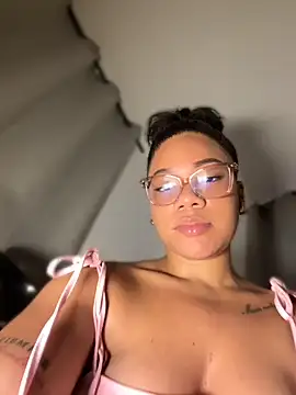 ashley Tompson1 online show from July 29, 11:54 am
