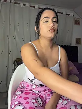 JazminTaylor online show from June 4, 1:33 am