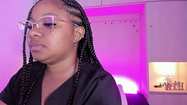 tamaraa smiith online show from December 20, 7:51 pm