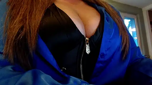 Excited-Julia online show from May 31, 7:04 pm