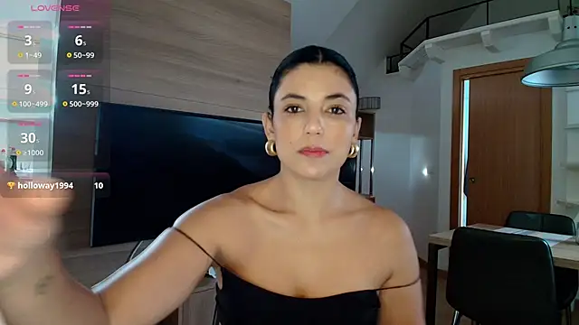 Snapshot of Arya_33 chatting on October 15, 8:28 am Arya 33 online show from October 15, 8:28 am