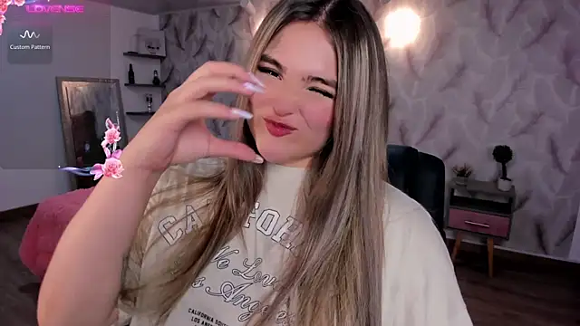 Snapshot of cattaleya___ chatting on October 10, 3:22 am cattaleya online show from October 10, 3:22 am
