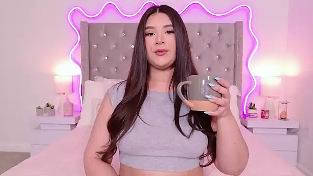 JuliaSUMMERS2022 online show from March 23, 10:16 pm