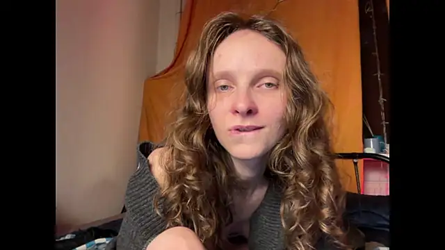 Snapshot of MikkyMoony chatting on September 21, 10:08 pm MikkyMoony online show from September 21, 10:08 pm