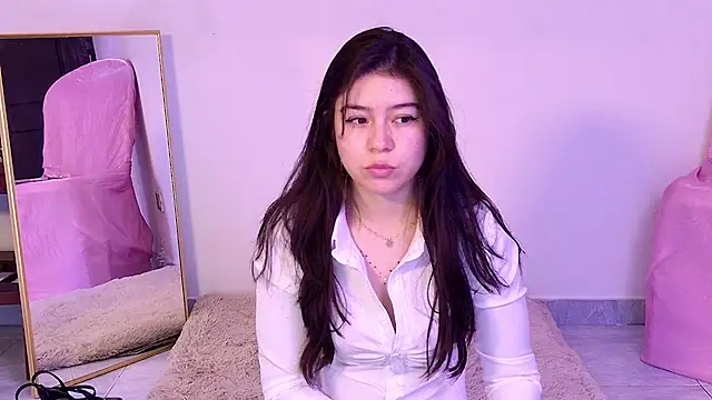 pink flower  online show from January 18, 11:45 pm