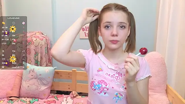 Snapshot of PrincessLittleKiki chatting on October 15, 7:22 am PrincessLittleKiki online show from October 15, 7:22 am