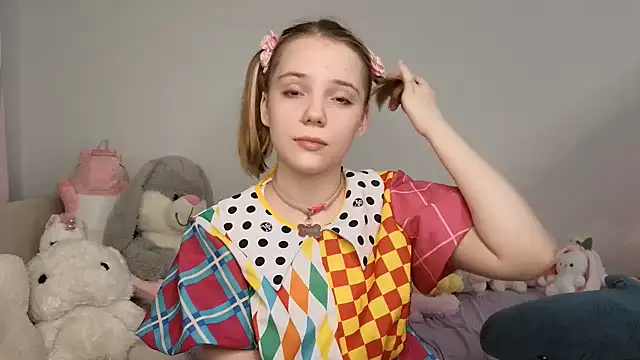 PrincessLittleKiki online show from August 2, 8:23 pm