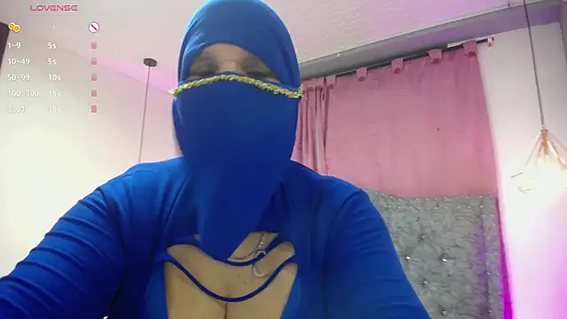 Snapshot of Uzziah_Sabag chatting on September 26, 1:14 am Uzziah Sabag online show from September 26, 1:14 am