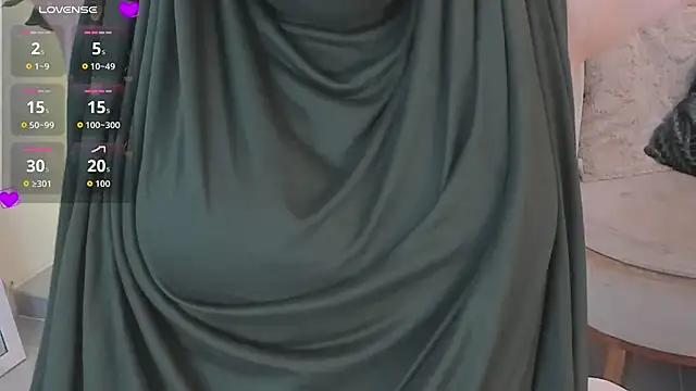 anna-henao online show from March 16, 8:02 pm