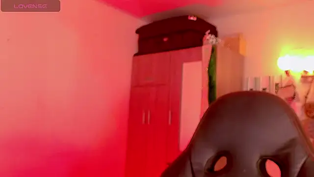 naomy  xx online show from March 14, 8:32 pm