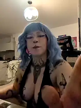 divine eve online show from November 2, 4:10 pm