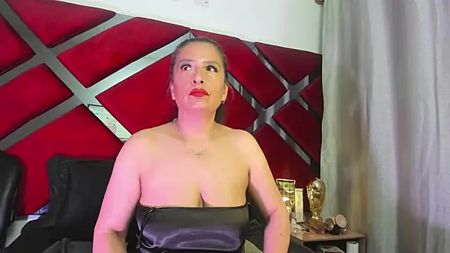 Kendra-Foxxy online show from June 17, 1:07 am