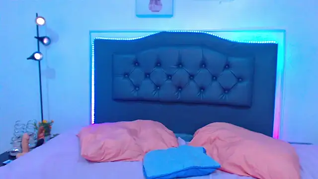 candy lux  online show from May 14, 7:52 pm