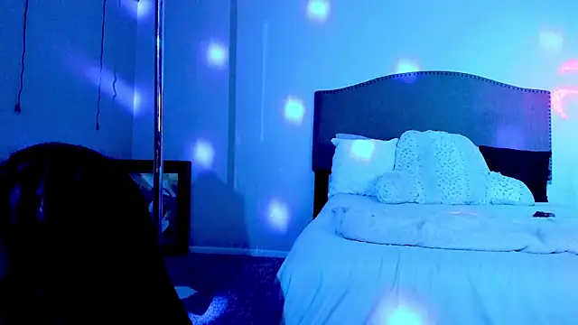 yiauana online show from October 23, 3:12 am