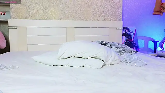 Diana Moon  online show from March 25, 1:44 am